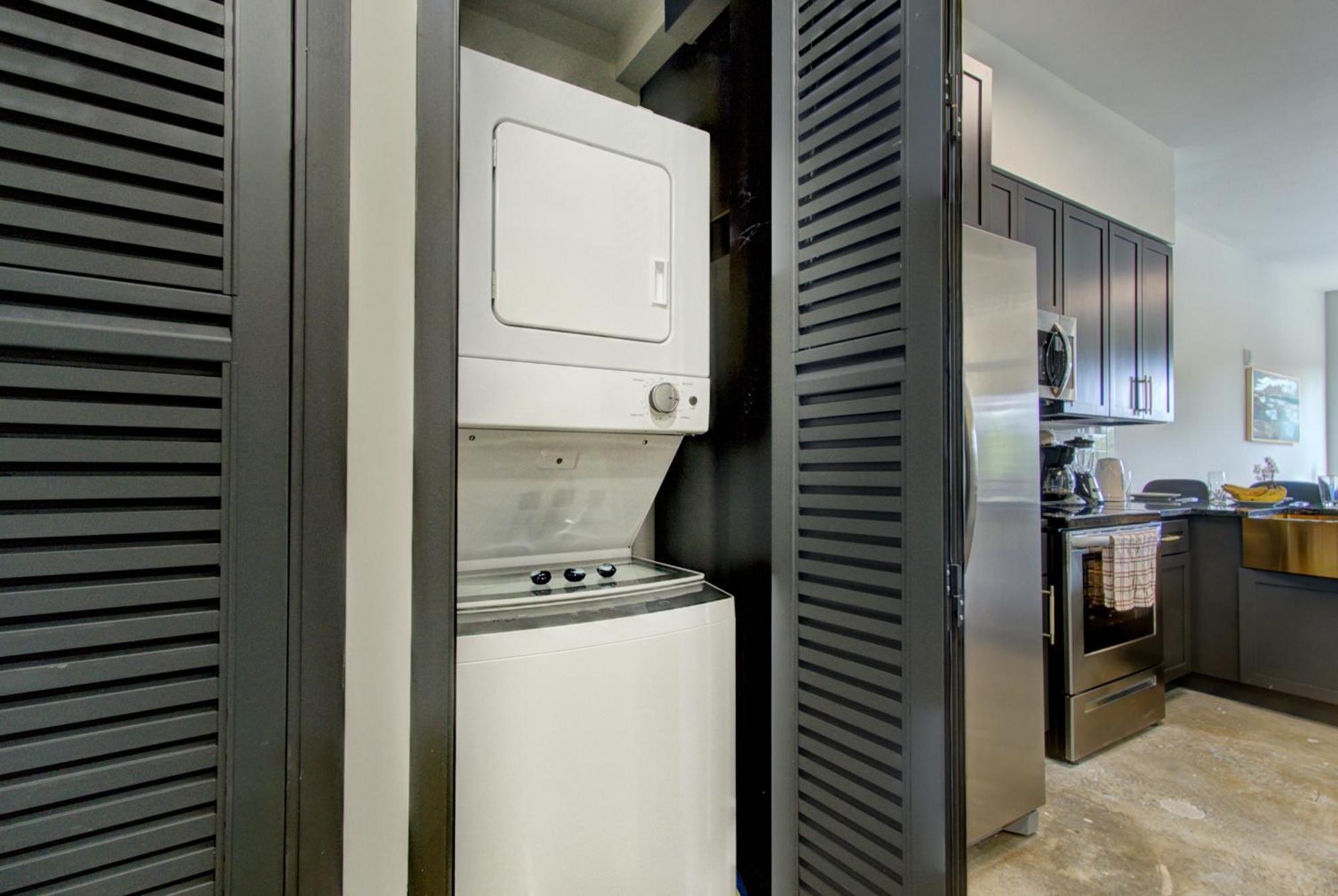 Sejur At Koosh Living Davie Exterior foto